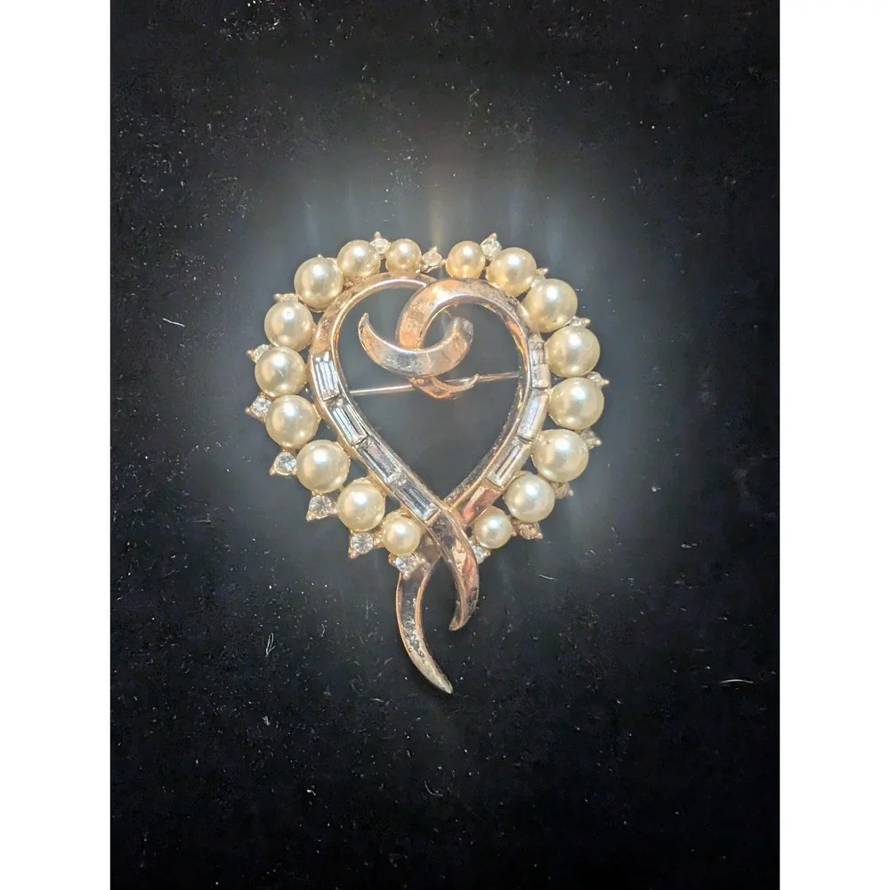 Trifari Gold Tone Heart Shape Brooch Rhinestone Faux Pearl Vintage Pin Marked